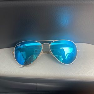 Blue Frame Ray Ban … Selling with Case